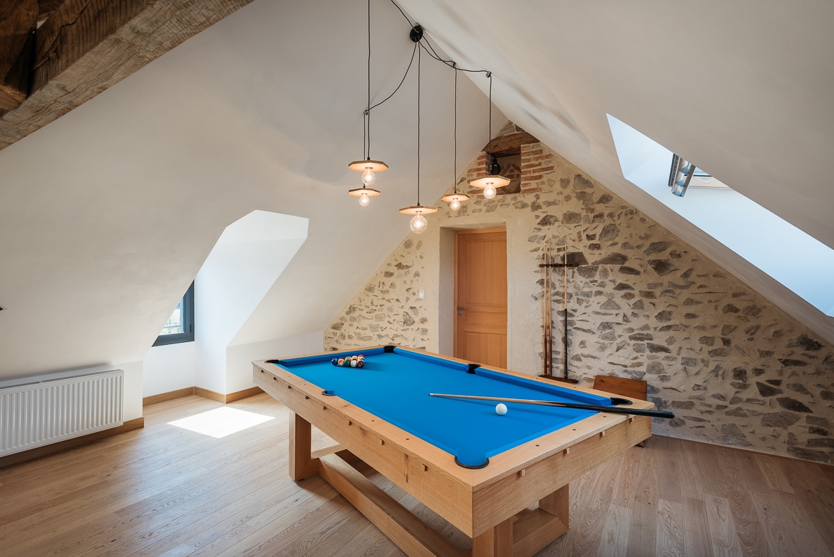 découvrez comment optimiser l’espace sous vos toits avec des idées et conseils d’aménagement de combles pratiques, esthétiques et adaptés à vos besoins pour gagner des mètres carrés et valoriser votre maison.