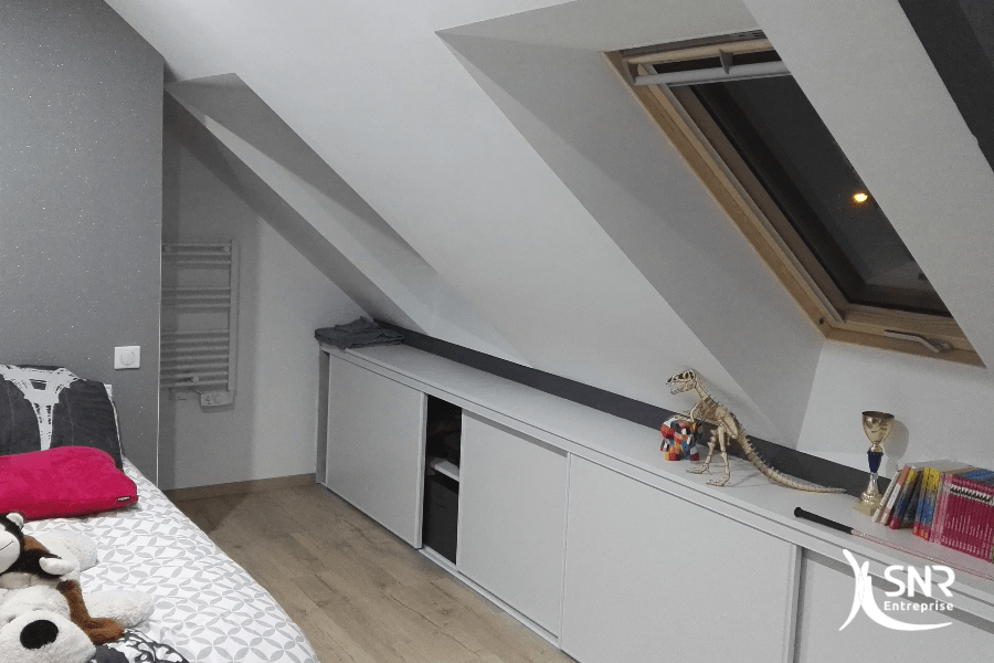 optimisez votre espace avec l'aménagement de combles : conseils, idées déco et solutions pratiques pour transformer vos combles en pièce à vivre confortable et fonctionnelle.