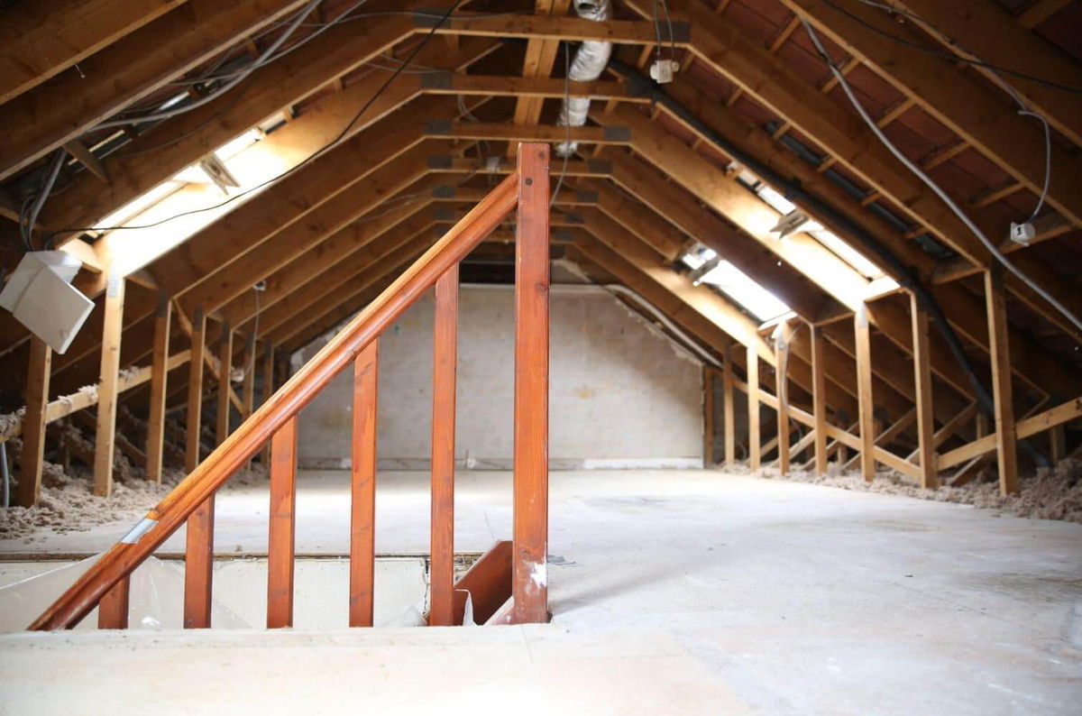 découvrez comment aménager vos combles selon votre budget. conseils, astuces et exemples de coûts pour transformer votre espace sous les toits sans vous ruiner.