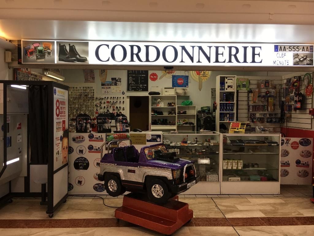 vous avez perdu vos clés à gennevilliers ? découvrez qui contacter rapidement pour une intervention efficace : serruriers locaux, services d'urgence et conseils pratiques pour retrouver l'accès à votre domicile.