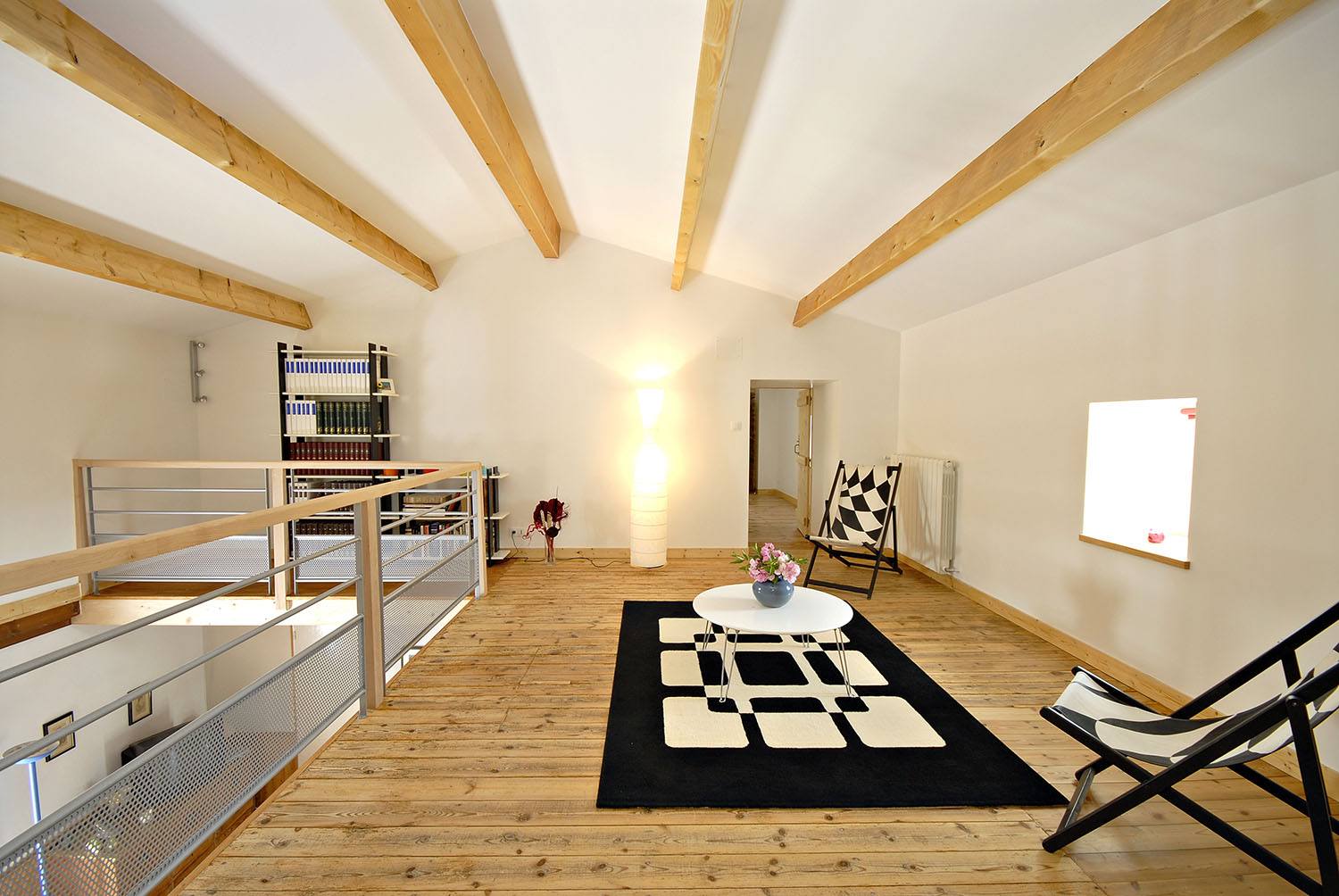 découvrez comment aménager vos combles à petit prix : astuces, conseils et solutions économiques pour transformer votre espace sous toiture sans vous ruiner.