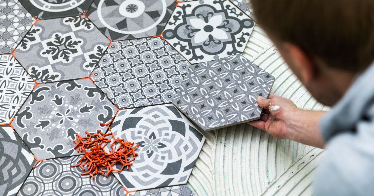 découvrez nos meilleurs conseils pour la pose de carrelage : préparation du support, choix des matériaux, techniques de pose et astuces pour un résultat professionnel et durable.