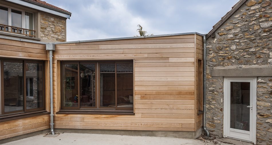 découvrez le coût d'une extension de maison de 20m2 avec toit plat : prix moyens au mètre carré, facteurs influençant le budget et conseils pour optimiser votre projet d'agrandissement.