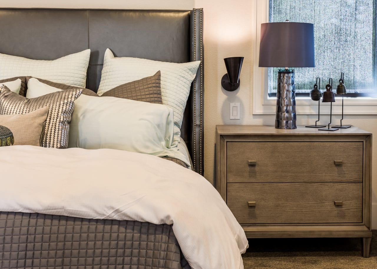 découvrez les principaux facteurs qui influencent le coût de la rénovation d'une chambre, les fourchettes de prix, et des conseils pour optimiser votre budget. comparez les solutions pour une chambre rénovée à votre image.