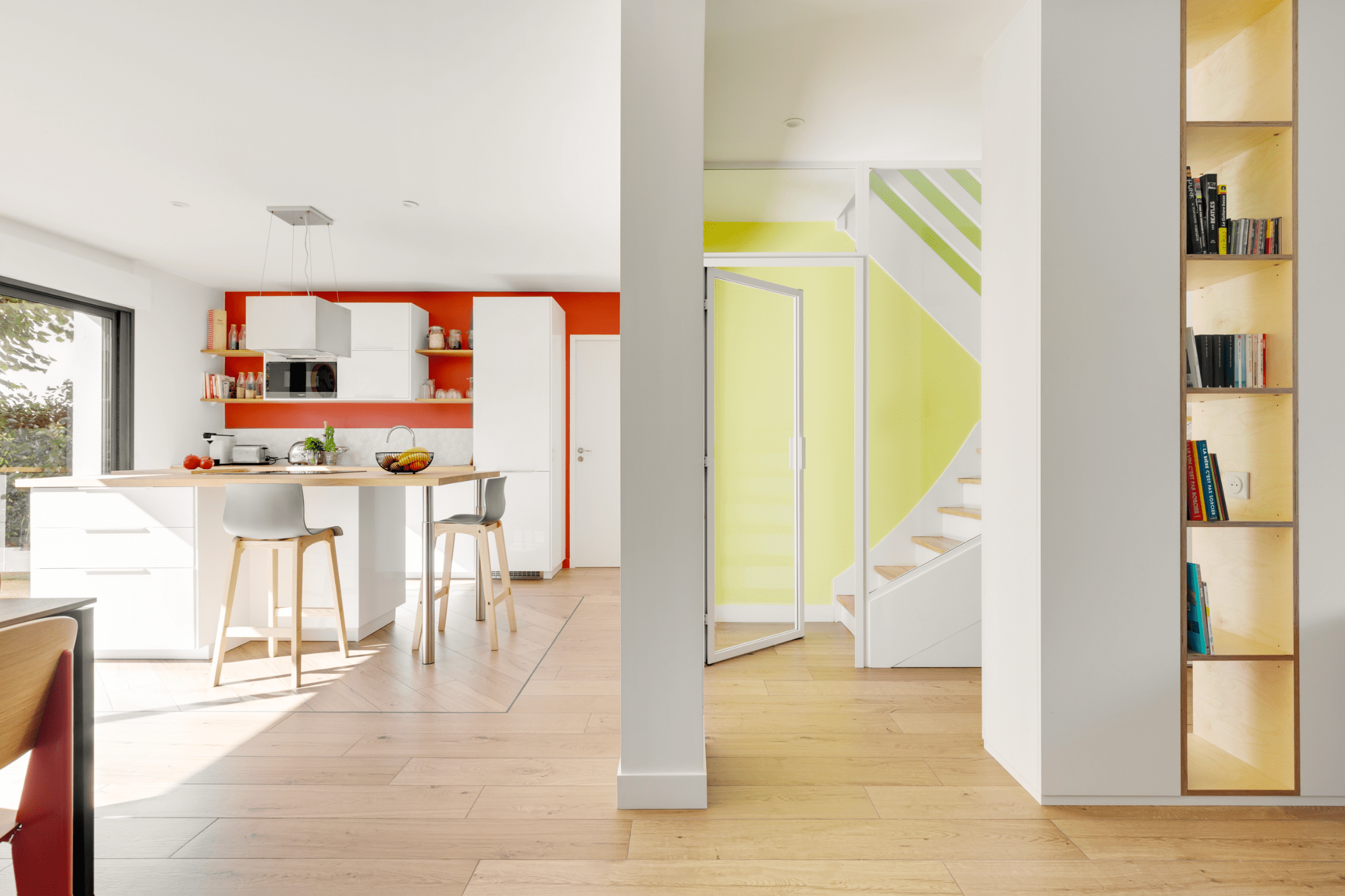 découvrez tout ce qu'il faut savoir sur le coût de la rénovation d'une maison : prix moyens, facteurs influençant le budget, conseils pour estimer vos travaux et réussir votre projet en toute sérénité.