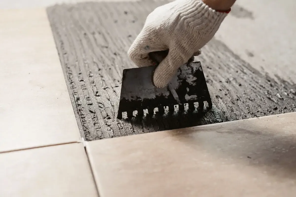 découvrez comment estimer les coûts au m² d’un carreleur et obtenez des conseils pratiques pour réaliser des économies sur la pose de carrelage. comparez les prix et optimisez votre budget travaux.
