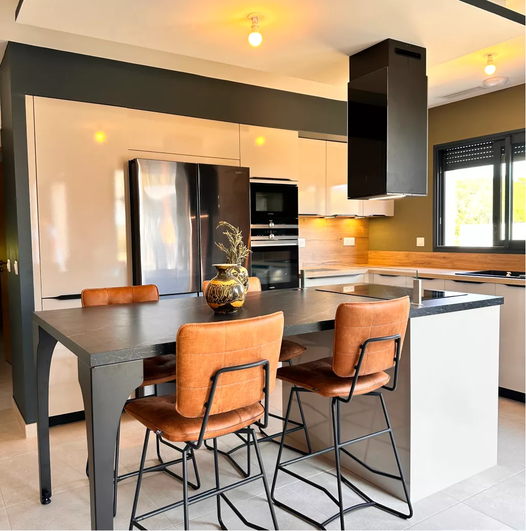 découvrez nos conseils et inspirations pour créer une cuisine moderne, fonctionnelle et élégante. tendances, aménagements et idées déco pour une cuisine contemporaine adaptée à votre style.