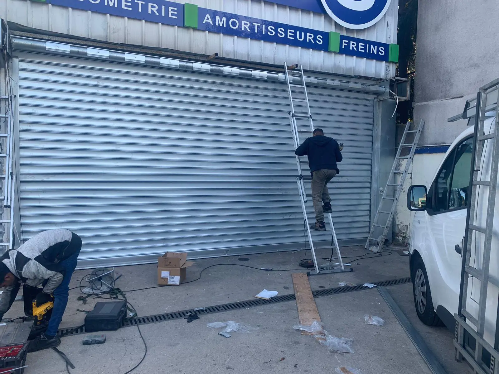 besoin d’un déverrouillage rapide de porte blindée à garenne-colombes ? intervention professionnelle, sécurisée et sans dégâts. dépannage urgent 24h/24, devis gratuit.