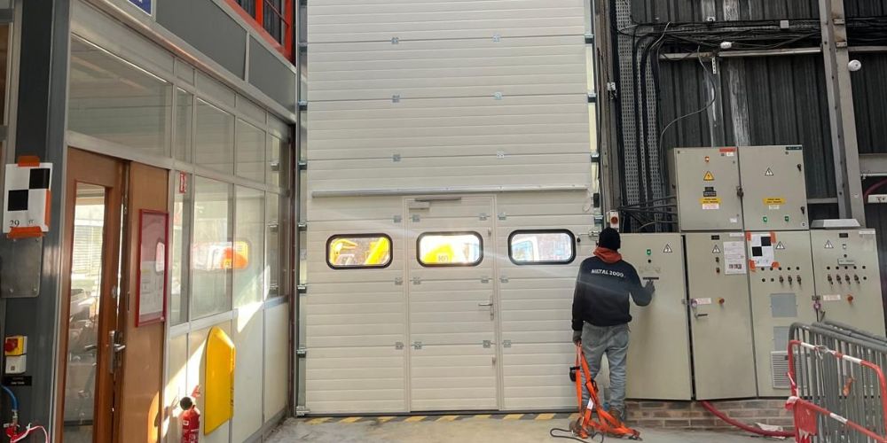 besoin d’un déverrouillage rapide à puteaux ? faites appel à notre expert en ouverture de portes, coffres et serrures. intervention 24h/24, efficace et sans dégâts.