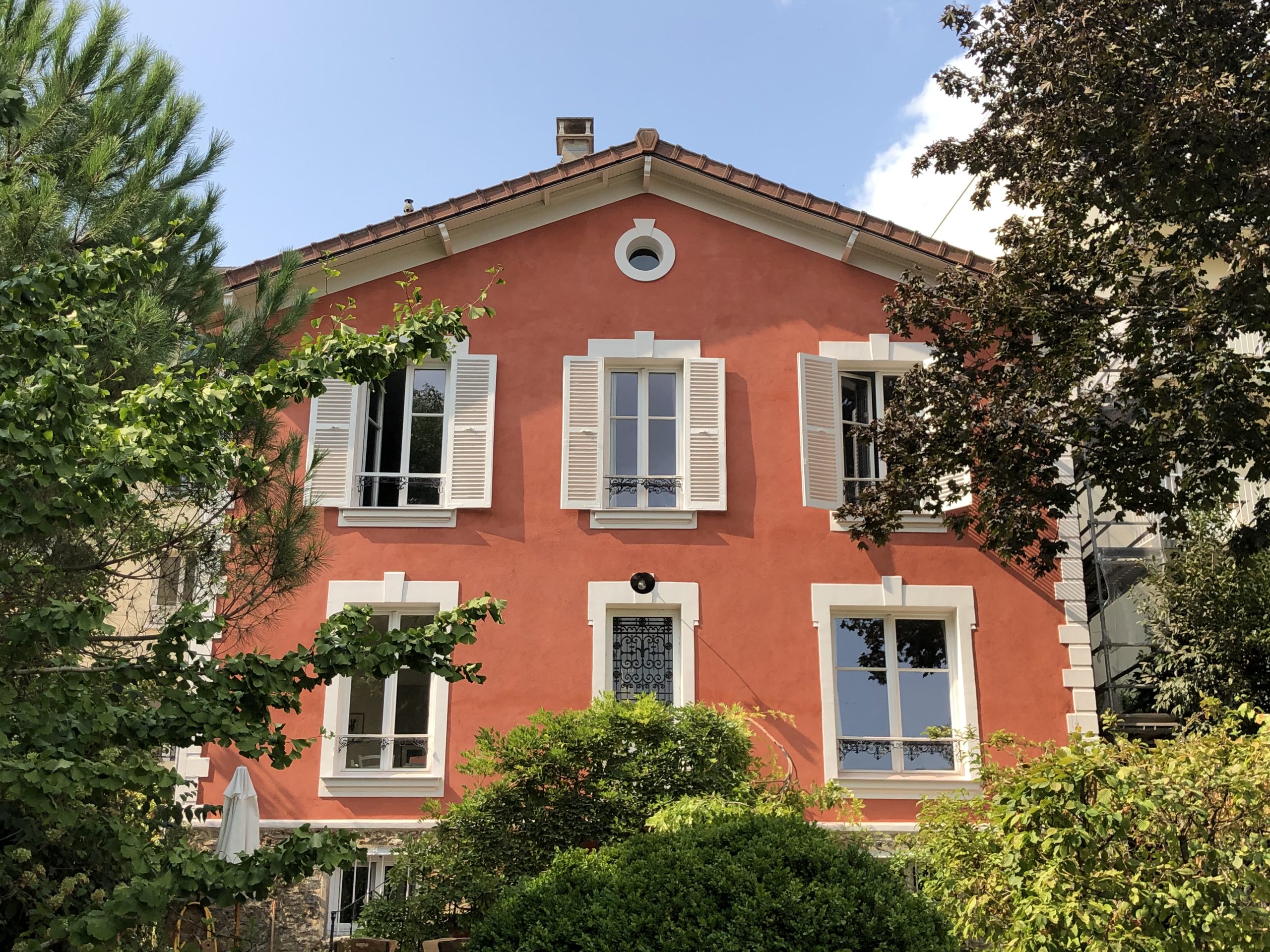 obtenez rapidement un devis personnalisé pour vos travaux de rénovation à meudon. comparez les offres et choisissez le meilleur professionnel pour réaliser votre projet en toute confiance !