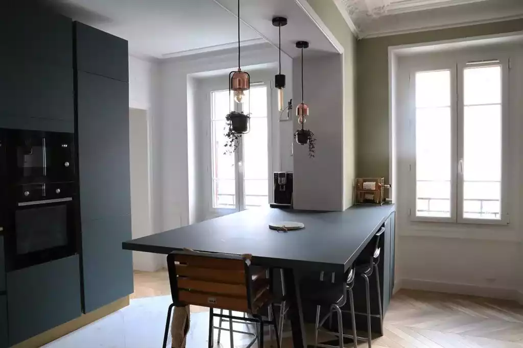 obtenez rapidement un devis personnalisé pour vos travaux de rénovation à paris. comparez les offres, trouvez des artisans qualifiés et estimez le coût de votre projet en toute simplicité !