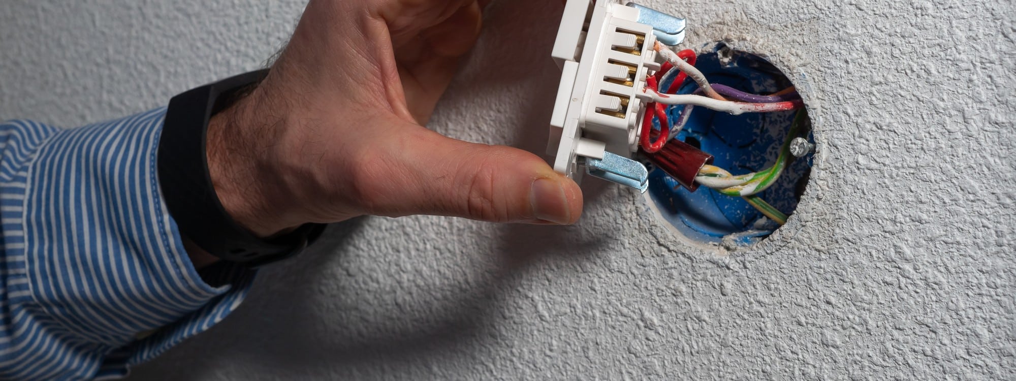 besoin d’un électricien à garches ? installation électrique sûre et conforme pour votre maison ou votre entreprise. intervention rapide, devis gratuit, travail soigné.