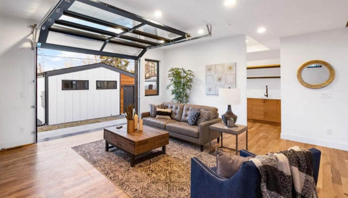 découvrez tout ce qu'il faut savoir sur le garage en pièce : conseils d’aménagement, idées de rangement et astuces pour transformer votre garage en espace fonctionnel et polyvalent.