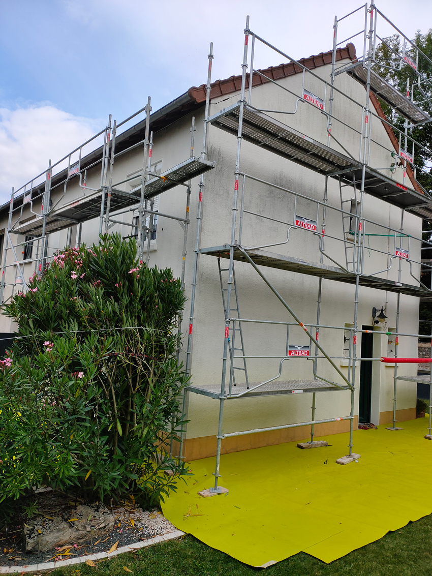 découvrez nos solutions d’isolation extérieure à paris pour améliorer votre confort thermique, réduire vos factures d’énergie et valoriser votre bien immobilier. devis gratuit et travaux réalisés par des experts locaux.