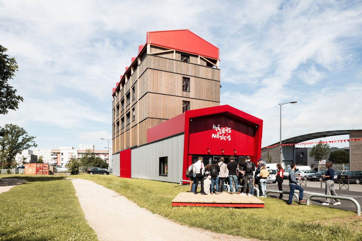 besoin d’un menuisier à clichy ? découvrez des professionnels qualifiés pour vos travaux de menuiserie : fenêtres, portes, meubles sur mesure et rénovation. devis gratuit, intervention rapide !