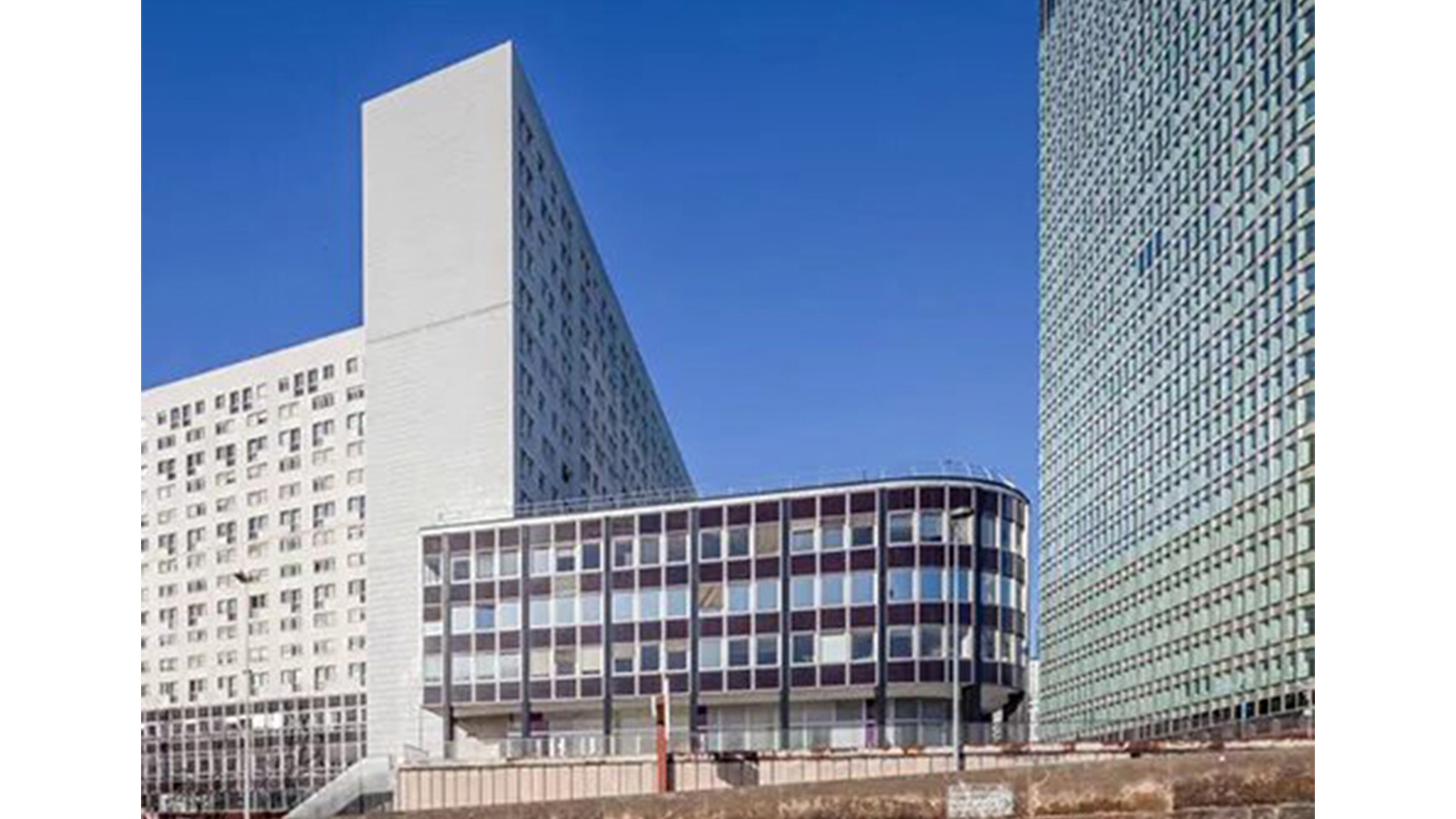 découvrez nos solutions de modernisation pour studio à puteaux : rénovation intérieure, design contemporain et optimisation de l'espace pour un logement confortable et moderne.