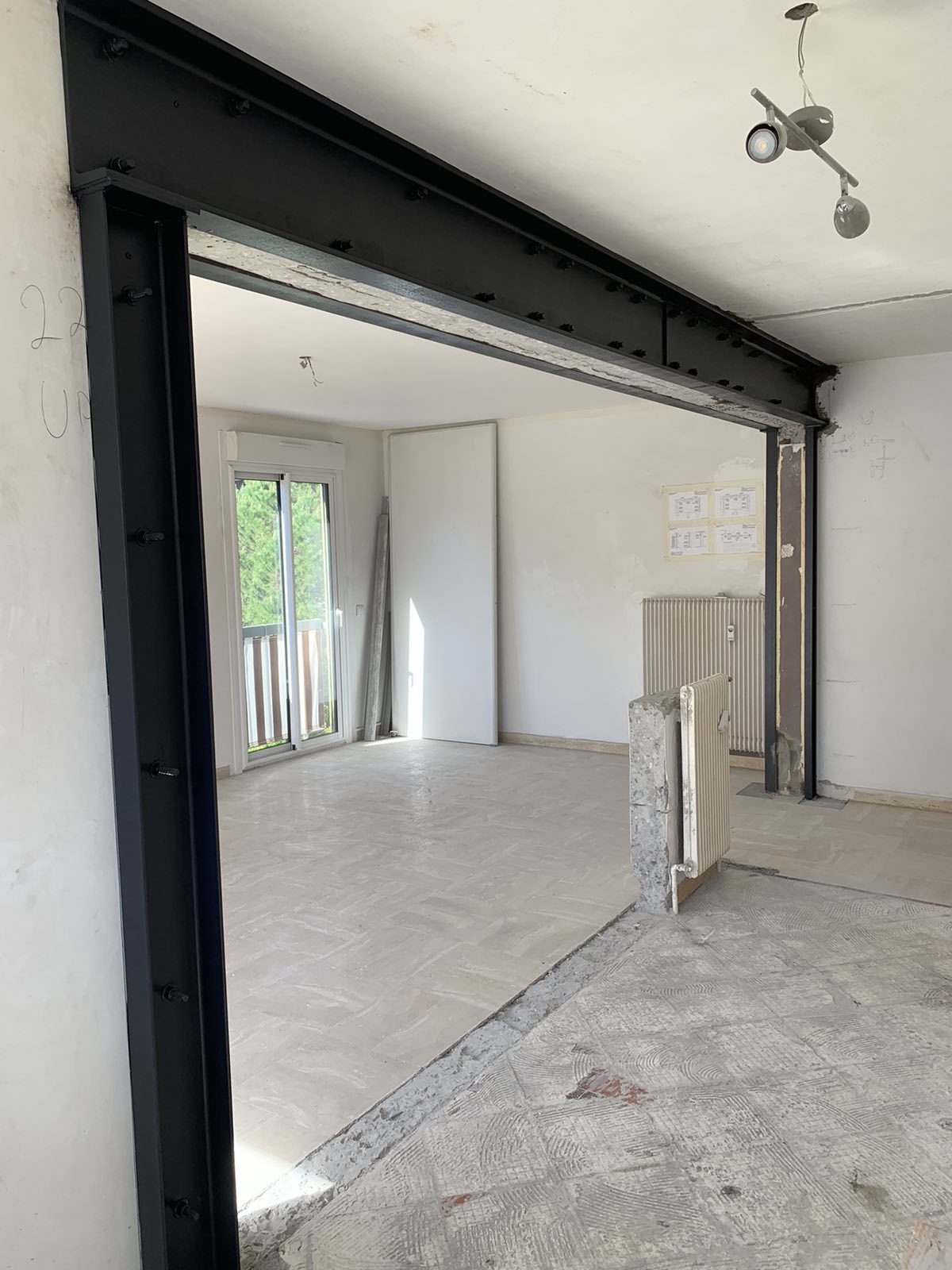 découvrez les tarifs pour l'ouverture d'un mur porteur à sèvres et nos astuces pour réussir vos travaux en toute sécurité. conseils, prix et démarches expliqués simplement.