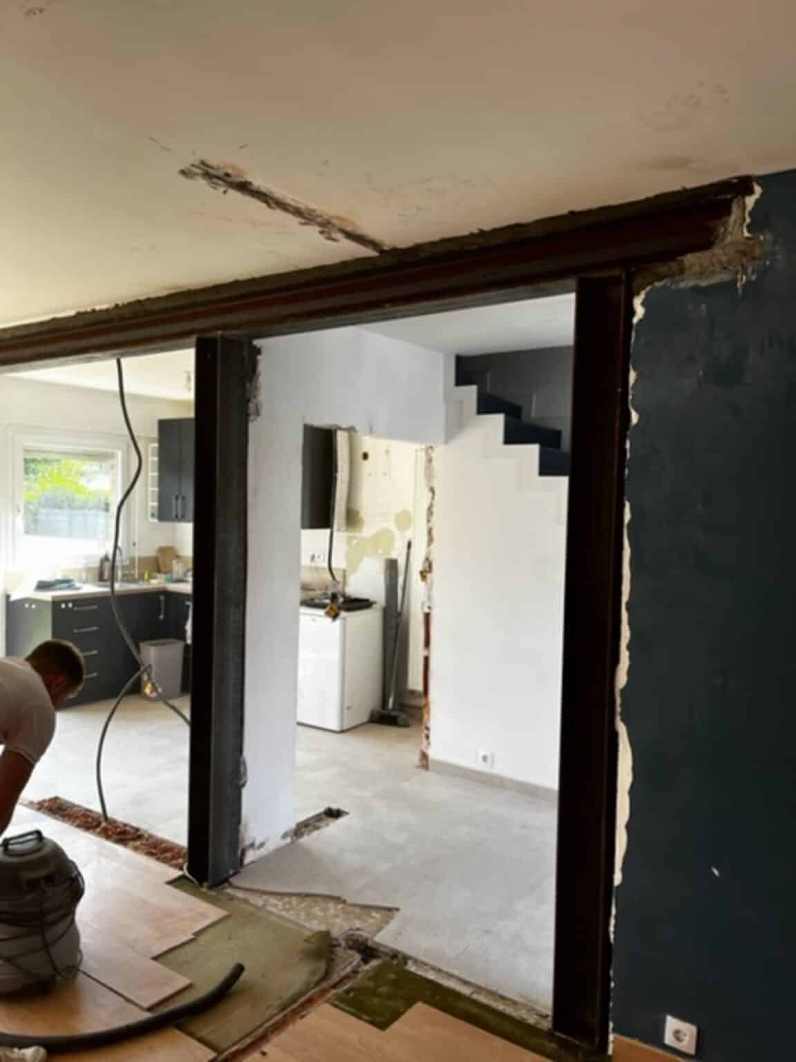 découvrez comment réussir l'ouverture d'un mur porteur : conseils, étapes et réglementation pour transformer votre intérieur en toute sécurité.