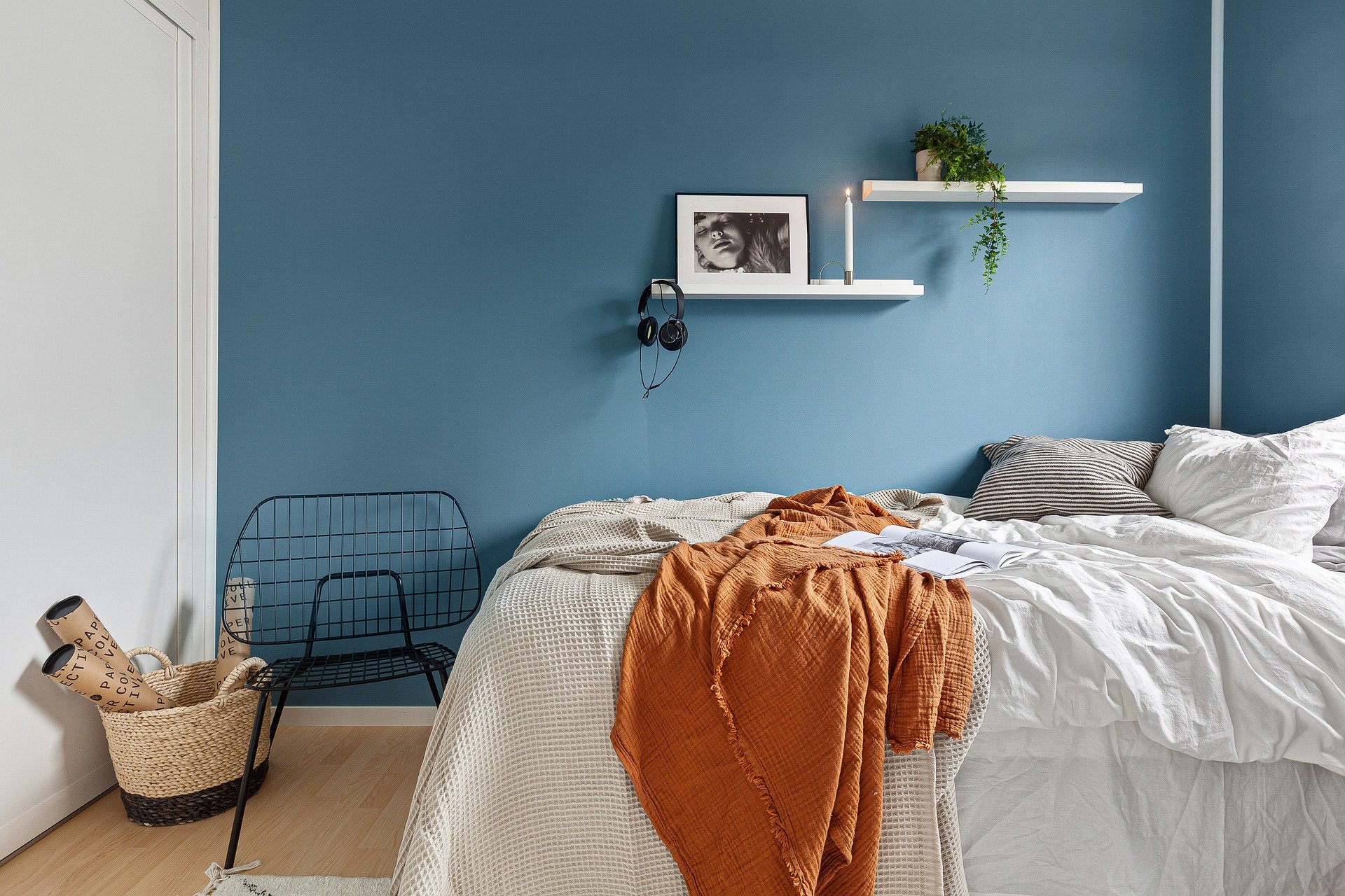 découvrez nos idées et conseils pour choisir la meilleure peinture pour une chambre adulte : couleurs tendances, ambiances relaxantes et astuces déco pour créer un espace harmonieux et personnalisé.