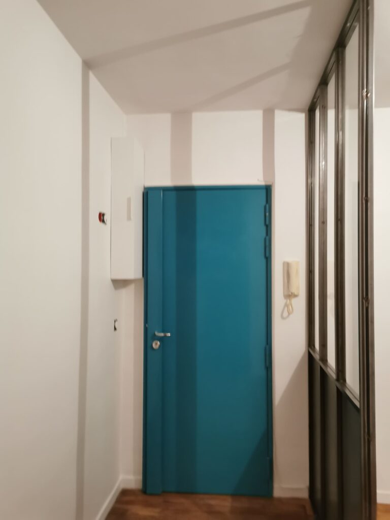 découvrez nos services de peinture professionnelle à paris : qualité, expertise et finitions soignées pour tous vos projets de rénovation intérieure et extérieure.