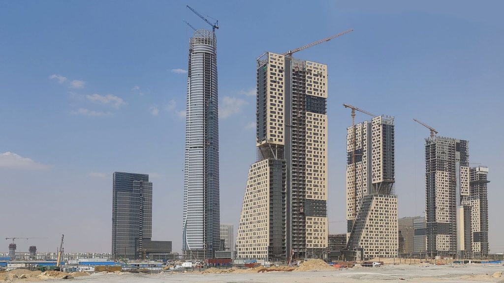 découvrez les projets monumentaux futurs : innovations architecturales, réalisations ambitieuses et constructions spectaculaires qui façonneront le monde de demain.