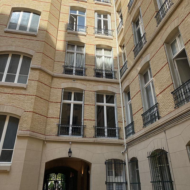 confiez votre ravalement de façade à paris à des experts qualifiés. améliorez l'apparence et l'isolation de votre bâtiment avec un service professionnel, rapide et conforme aux normes en vigueur.