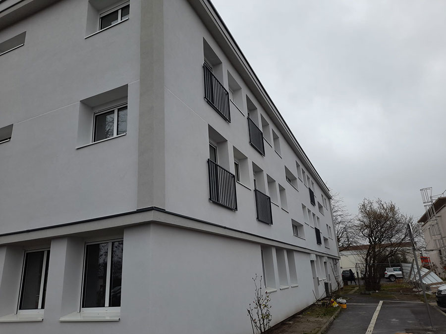 découvrez nos services professionnels de ravalement de façade à paris : nettoyage, rénovation, peinture et protection pour donner une nouvelle vie à vos murs extérieurs. devis gratuit !