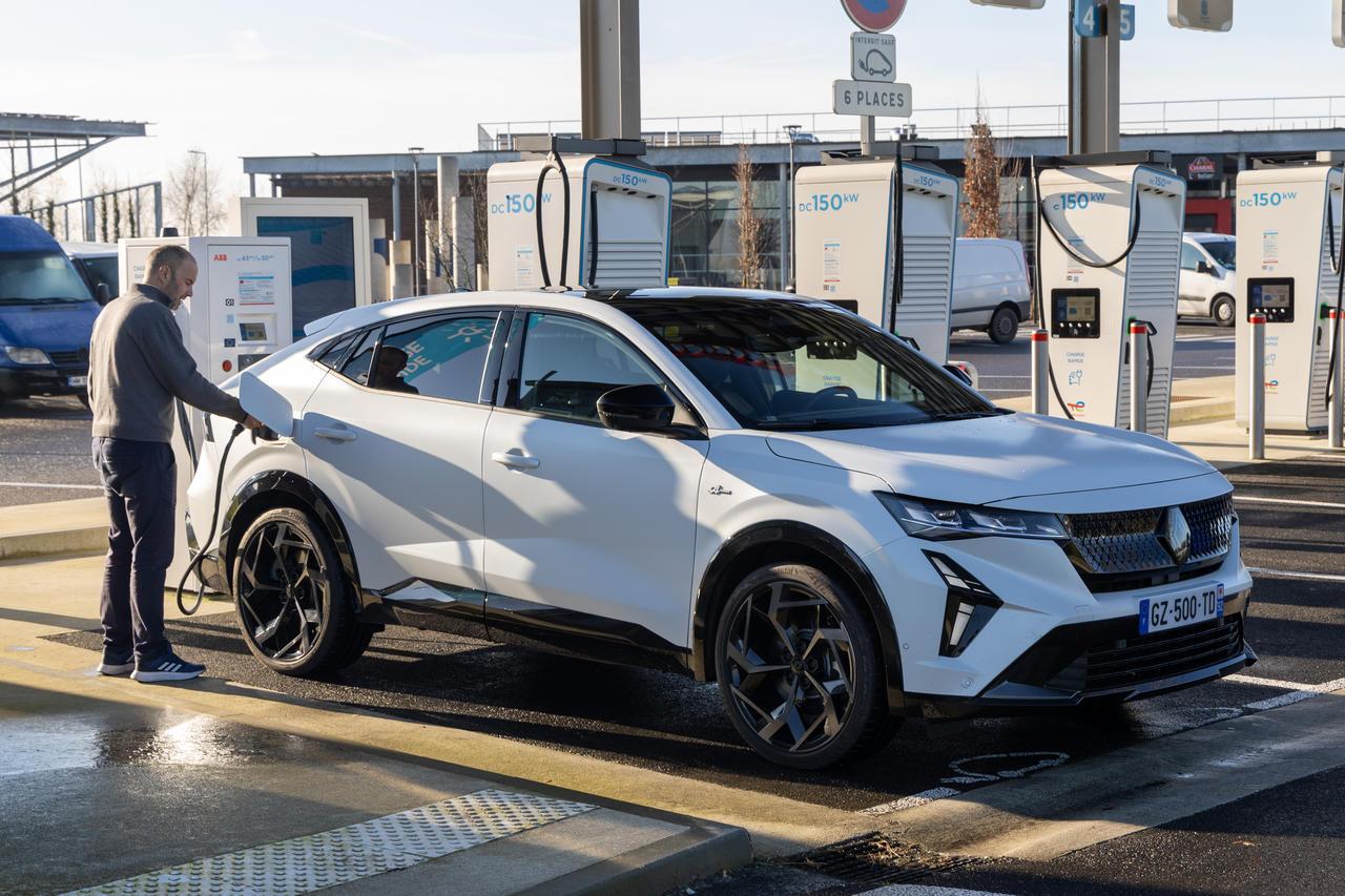 explorez comment l'espace sera repensé en 2025 : innovations, nouvelles tendances et réaménagements pour créer des environnements de vie et de travail inspirants et durables.