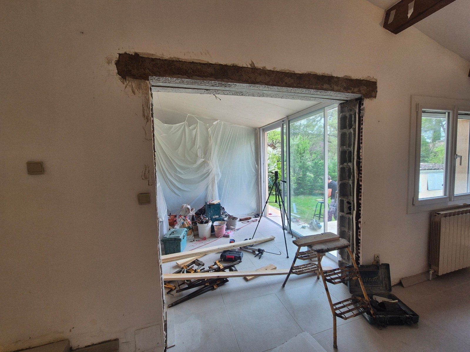 confiez la rénovation de votre appartement dans le 13 à des professionnels qualifiés. devis gratuit, conseils personnalisés et travaux soignés pour valoriser votre bien !