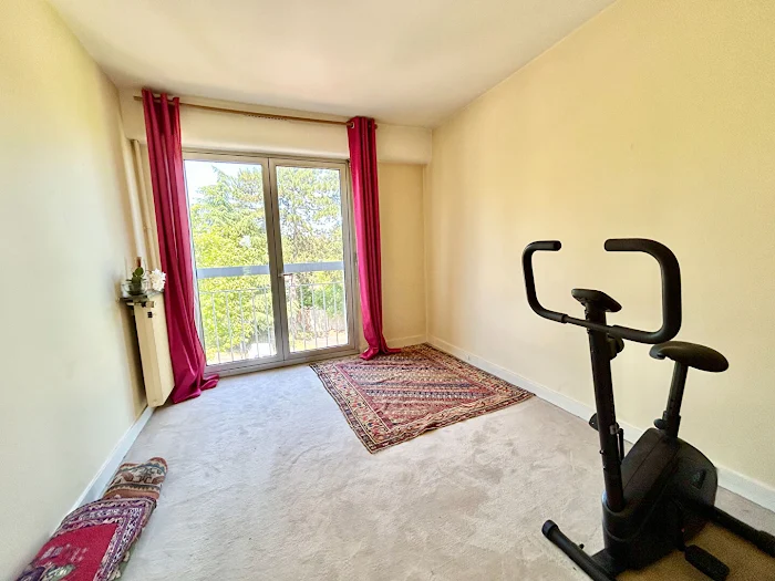 découvrez nos services de rénovation d'appartement à garches : modernisation, aménagement sur-mesure et travaux de qualité pour valoriser votre bien immobilier.
