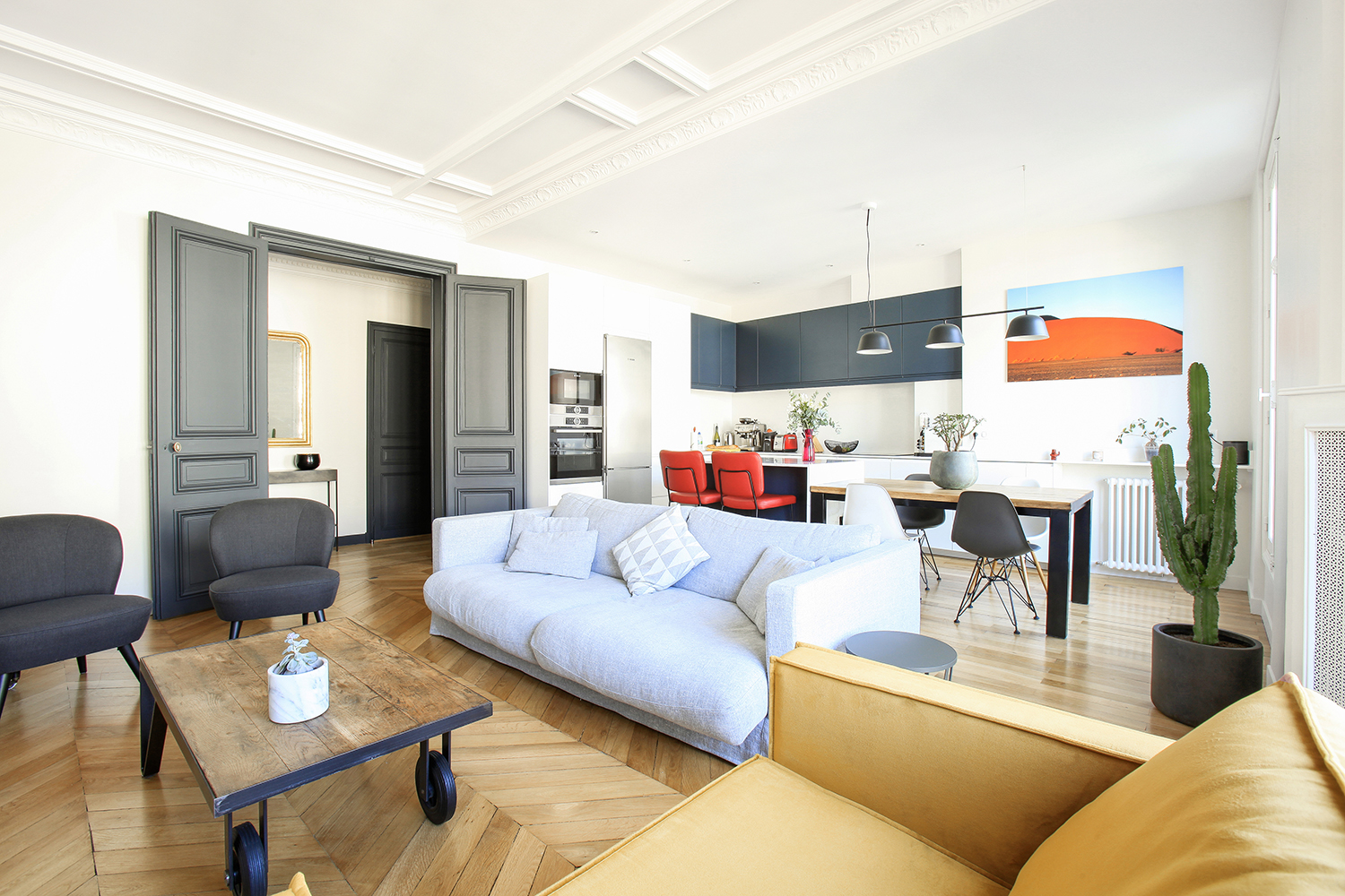 confiez la rénovation de votre appartement à paris à des experts. transformez votre espace avec des solutions sur mesure, du devis à la livraison, pour un intérieur moderne et élégant.