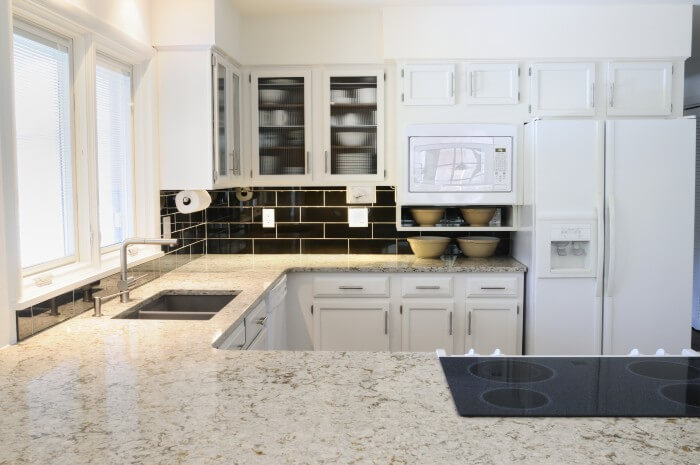 découvrez le prix au m2 pour la rénovation de cuisine, conseils pour estimer votre budget, facteurs influençant le coût et astuces pour réussir votre projet de rénovation.