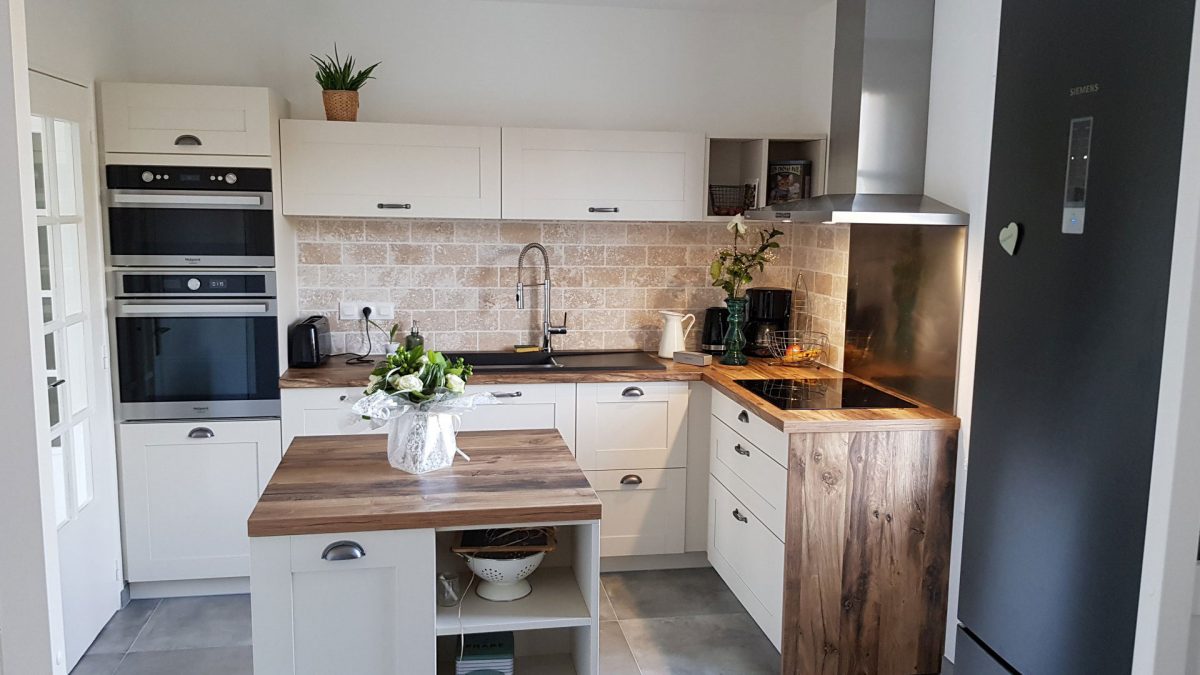 transformez votre espace avec une rénovation de cuisine moderne et fonctionnelle. découvrez nos conseils, idées et solutions pour donner un nouveau souffle à votre cuisine, quel que soit votre budget.