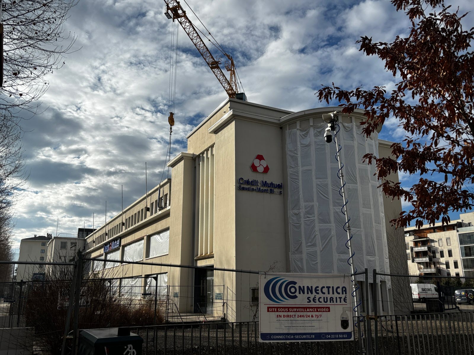 découvrez comment réaliser une rénovation économique en optimisant vos travaux pour améliorer votre confort et la valeur de votre logement, tout en maîtrisant votre budget.