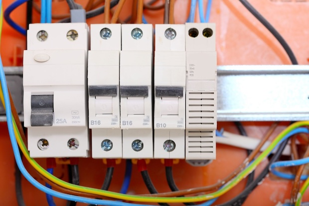 confiez votre rénovation électrique à des experts pour une installation sécurisée et conforme aux normes. obtenez un devis personnalisé et protégez votre habitation avec des solutions fiables.