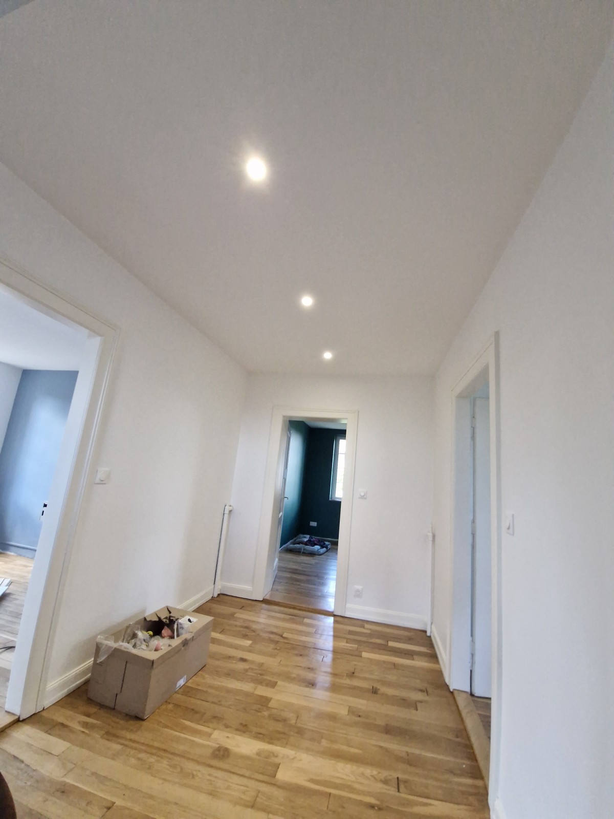 confiez la rénovation électrique de votre appartement à des experts. bénéficiez de conseils personnalisés, d'une mise aux normes et d'une installation sécurisée pour un logement moderne et fonctionnel.