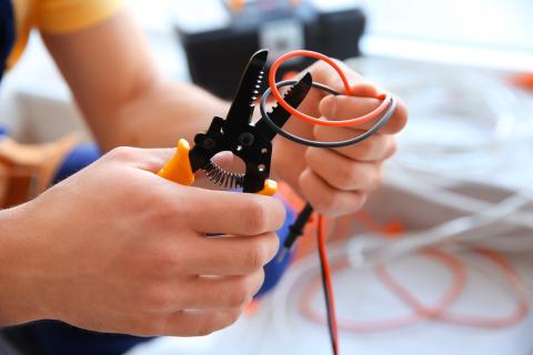 optez pour une rénovation électrique sécurisée : modernisez votre installation, améliorez la sécurité de votre logement et conformez-vous aux normes en vigueur. devis gratuit et conseils personnalisés.
