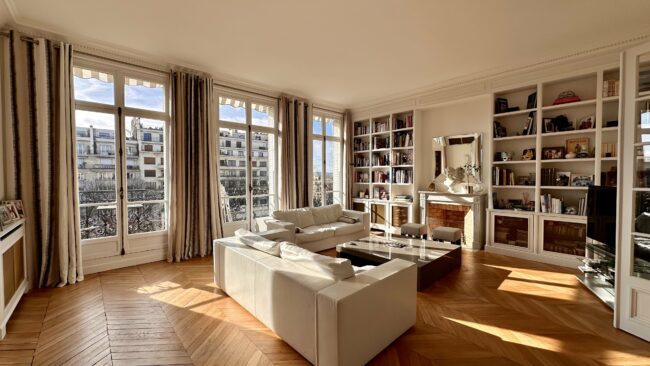 découvrez notre service de rénovation exclusive à paris : transformation haut de gamme de votre habitation, matériaux d'exception et savoir-faire unique pour sublimer votre intérieur.