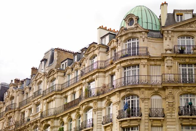découvrez comment réussir une rénovation haussmannienne : astuces, conseils et inspirations pour redonner vie à votre appartement dans le respect du style emblématique de l’haussmannien à paris.