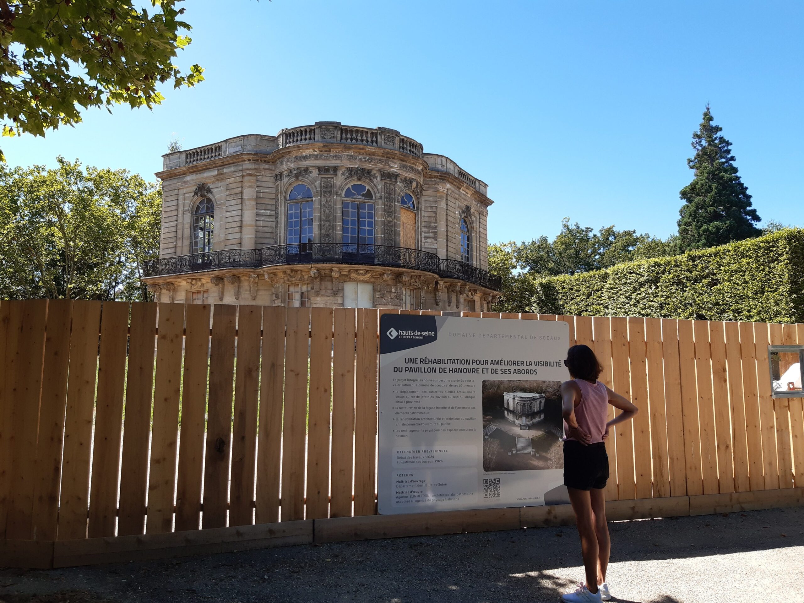 vous cherchez à rénover votre maison ou appartement dans les hauts-de-seine ? découvrez nos services de rénovation sur mesure, du conseil à la réalisation, pour tous vos projets de transformation intérieure et extérieure.