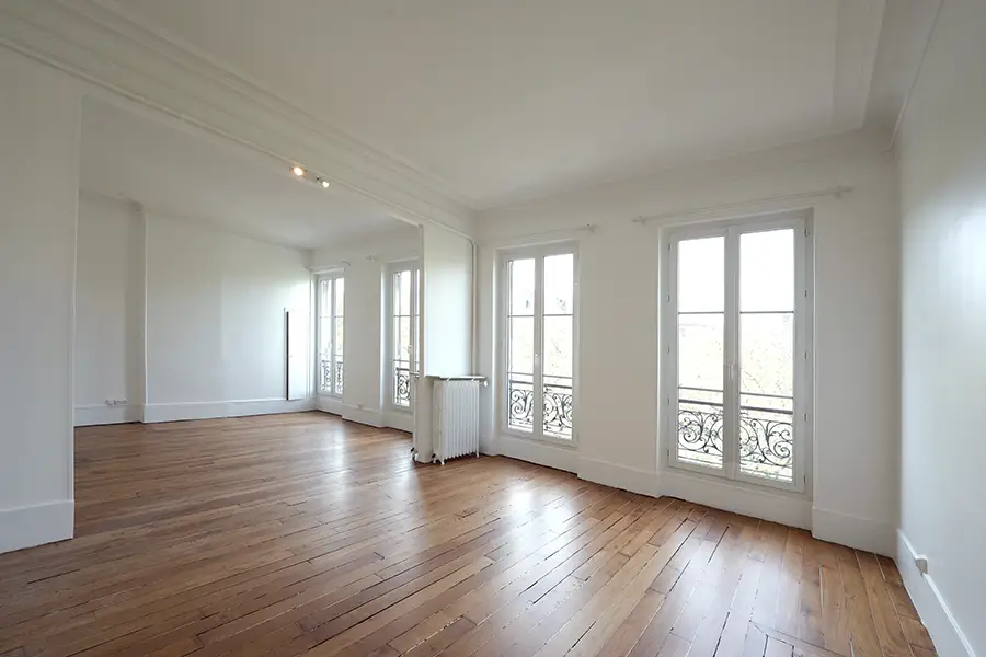 confiez votre rénovation intérieure à paris à des experts. nous transformons votre appartement ou maison avec des solutions personnalisées, design et durables. demandez votre devis gratuit dès maintenant !