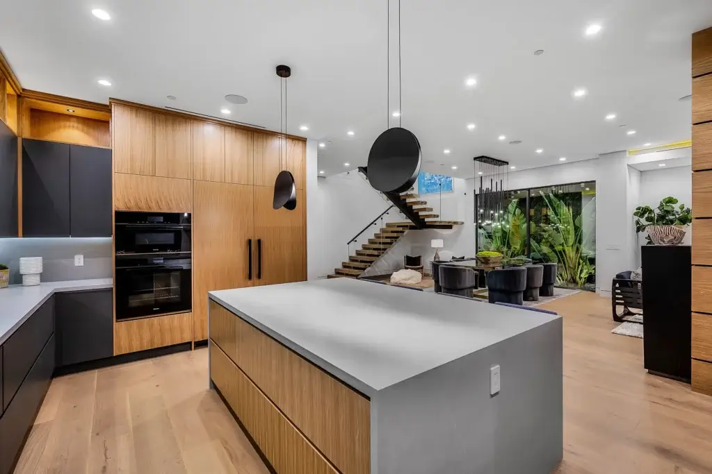 confiez votre rénovation intérieure à paris à des experts ! découvrez nos solutions sur mesure pour transformer votre appartement ou maison : espaces optimisés, matériaux de qualité et accompagnement personnalisé.