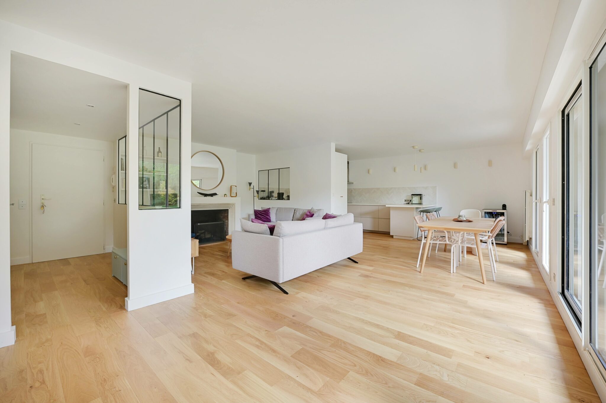 confiez la rénovation de votre maison dans les hauts-de-seine (92) à des professionnels expérimentés. conseils personnalisés, travaux de qualité, respect des délais et de votre budget. demandez votre devis gratuit !