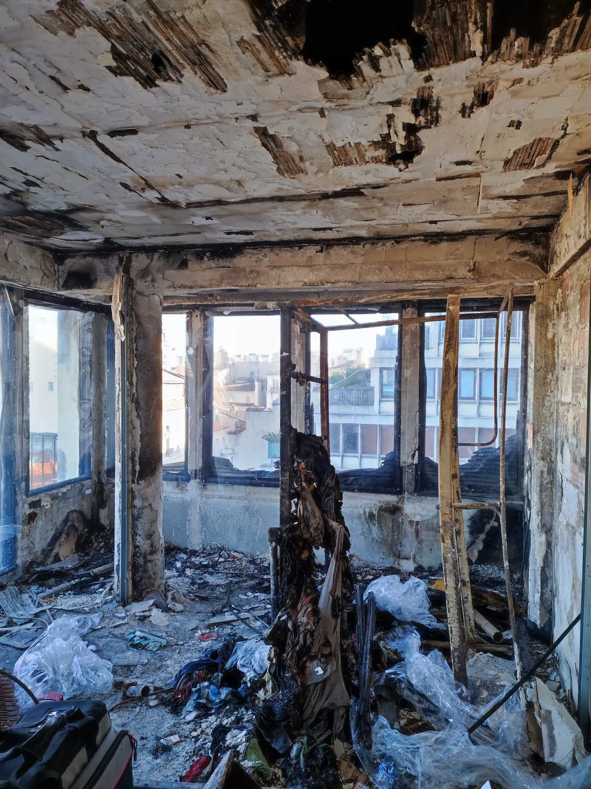 découvrez comment réussir la rénovation d'une maison en ruine : étapes clés, conseils d'experts, coût des travaux et astuces pour transformer une bâtisse ancienne en un véritable chez-vous confortable.
