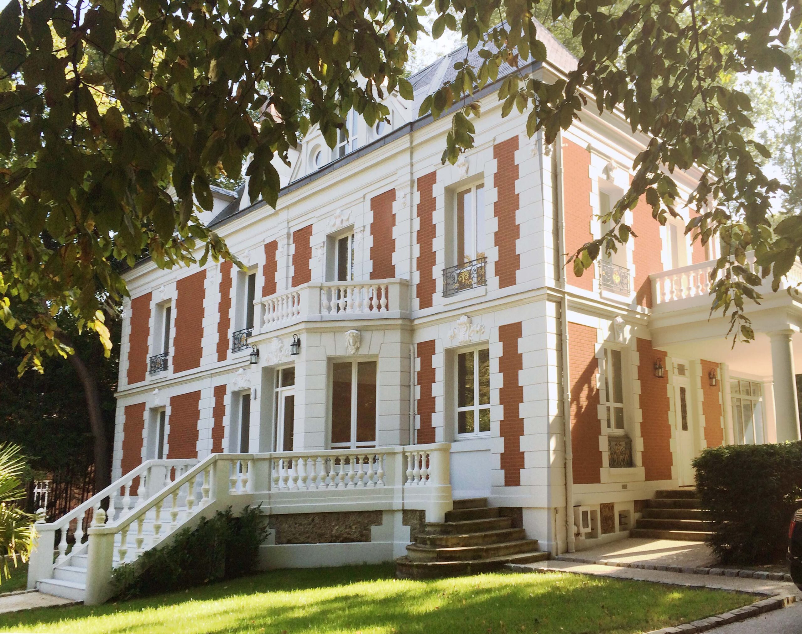 confiez votre projet de rénovation à rueil à des professionnels expérimentés. devis gratuit, conseils personnalisés et réalisations de qualité pour tous vos travaux de rénovation intérieure et extérieure.