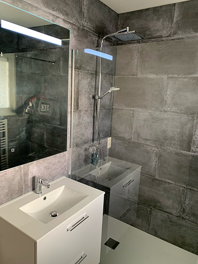 confiez la rénovation de votre salle de bain à des experts ! idées modernes, conseils pratiques et devis gratuits pour transformer votre espace en un lieu de bien-être fonctionnel et élégant.