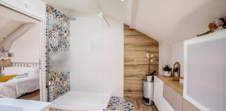 découvrez nos conseils pratiques et astuces pour rénover une salle de bain de 5m2 avec un budget maîtrisé. idées d’aménagement, choix des matériaux et exemples de prix pour optimiser chaque mètre carré !