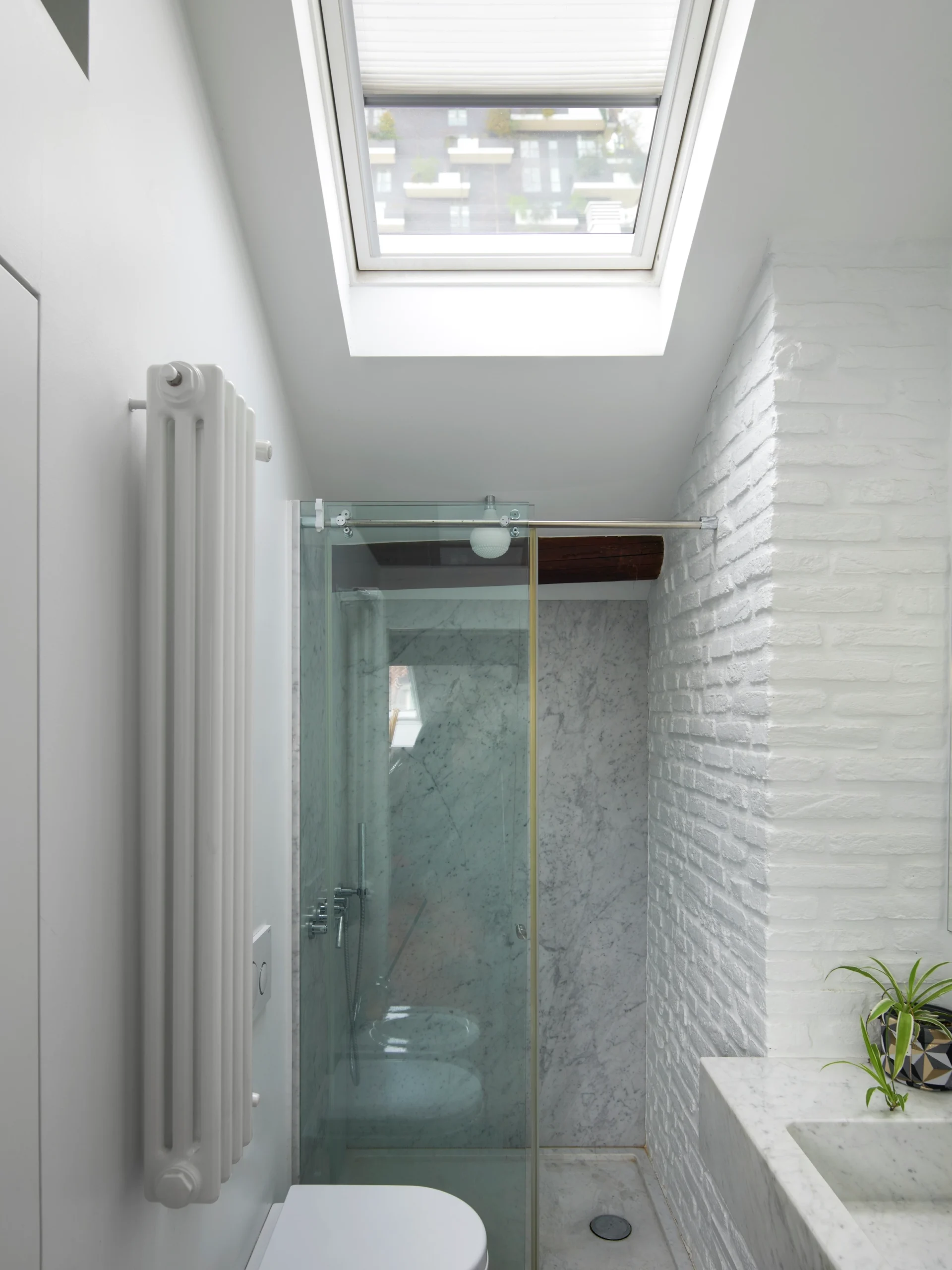 découvrez nos conseils et astuces pour une rénovation de salle de bain optimale : aménagement, choix des matériaux et idées déco pour transformer votre espace en un lieu moderne, fonctionnel et agréable.