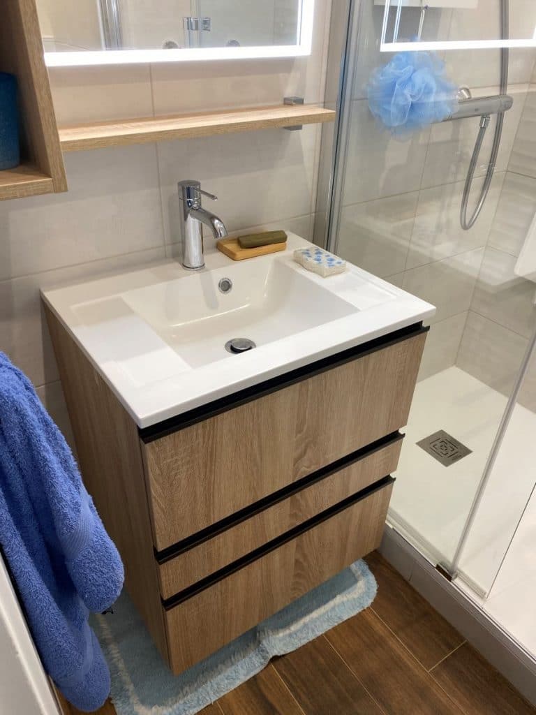 confiez la rénovation de votre salle de bains à paris à des professionnels expérimentés. conseils personnalisés, matériaux de qualité et finitions soignées pour un espace à votre image.