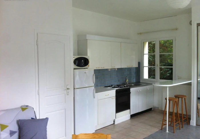 confiez la rénovation de votre studio à sèvres 92310 à des professionnels qualifiés. améliorez confort, esthétique et valeur de votre bien avec notre service sur mesure.